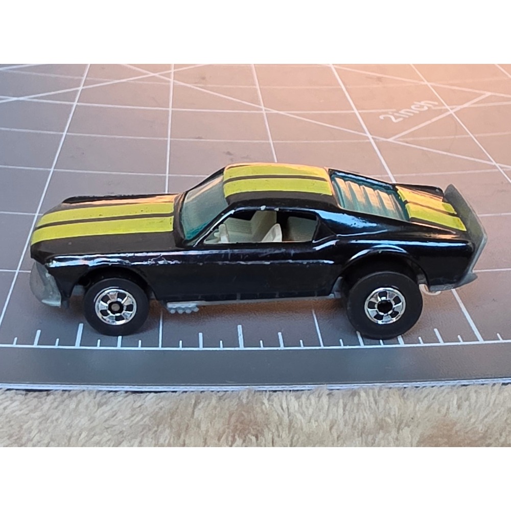 Hot Wheels Mustang Stocker Black Yellow Stripes 1974 Mattel Malaysia Vintage